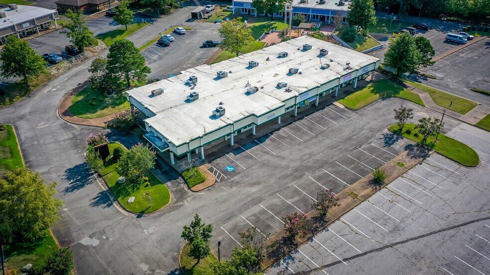 More Photos Of 120 Village Pl, Fairfield Bay Storefront For Sale