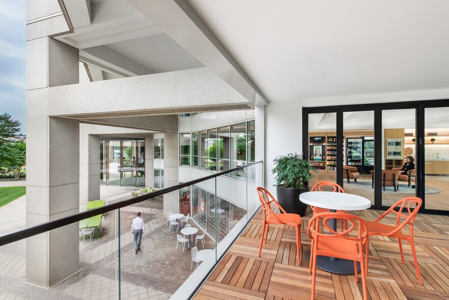 More Photos Of 6903 Rockledge Dr, Bethesda Unknown For Lease