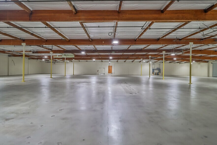 More Photos Of 12740 San Fernando Rd, Sylmar Warehouse For Lease