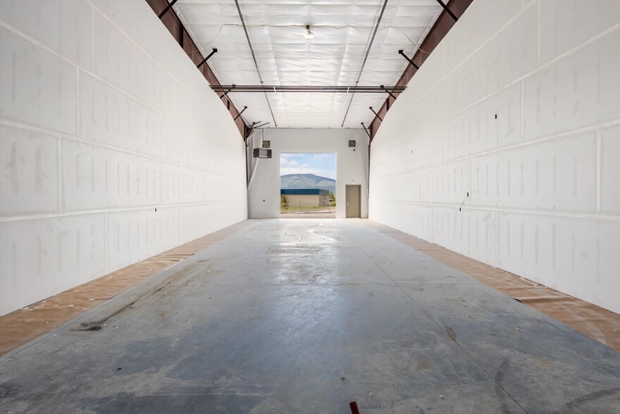 More Photos Of 6725 Butler Creek Rd, Missoula Light Distribution For Sale