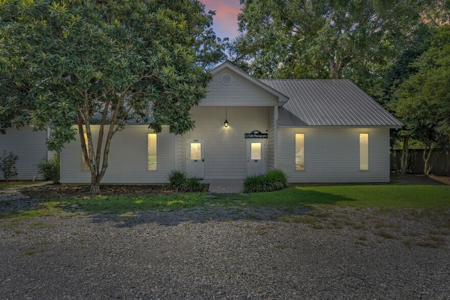 More Photos Of 14794 Camelia St, Magnolia Springs Office For Lease
