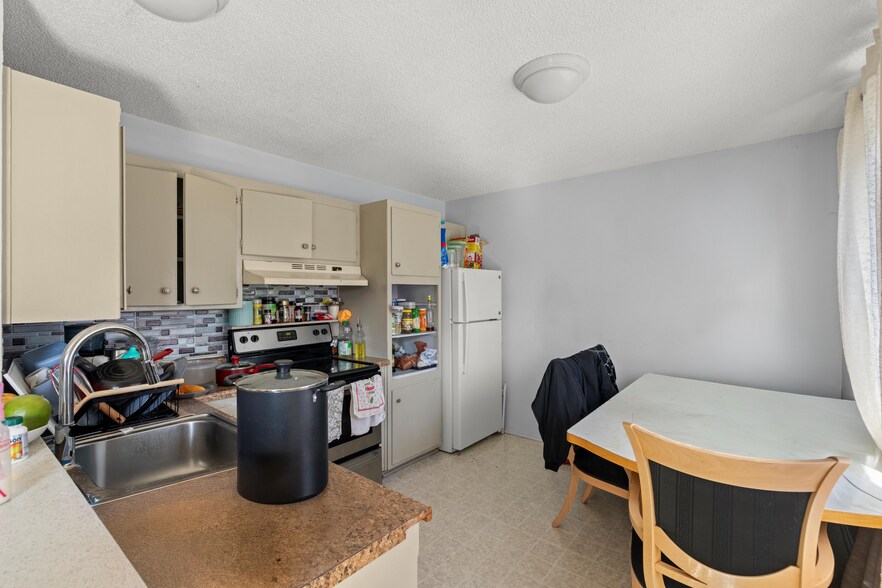 More Photos Of 25039 Cypress Ave, Hayward Apartments For Sale