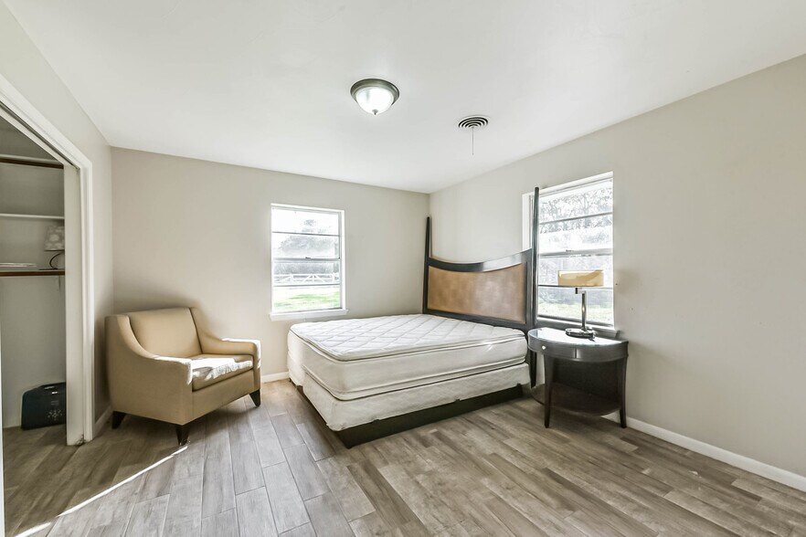 More Photos Of 1270 CR 2293, Cleveland Assisted Living For Sale