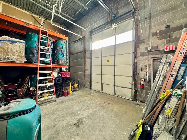 More Photos Of 711 Koehler Ave, Ronkonkoma Distribution For Sale