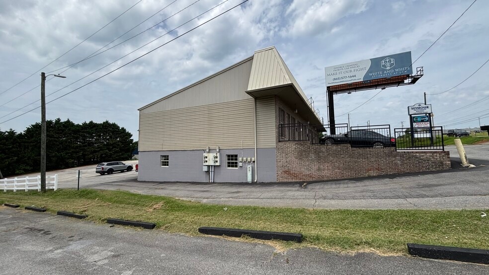 More Photos Of 11729 Chapman Hwy, Seymour Medical For Lease