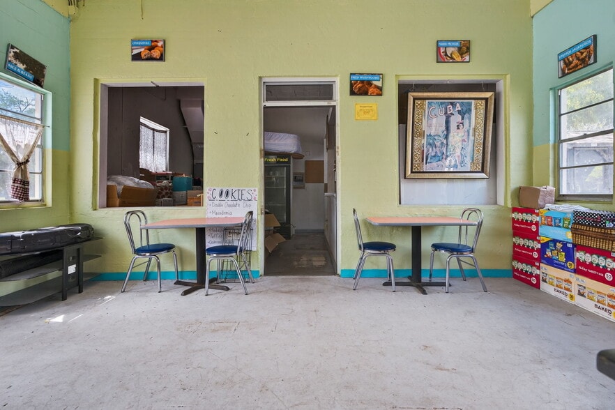 More Photos Of 800 S US 301, Sumterville Restaurant For Sale