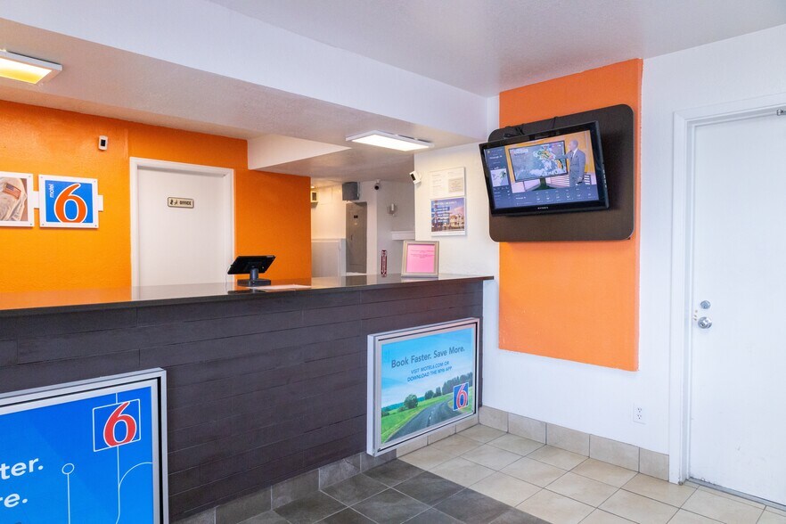 More Photos Of 2420 Commerce Rd, Goodland Hotel For Sale