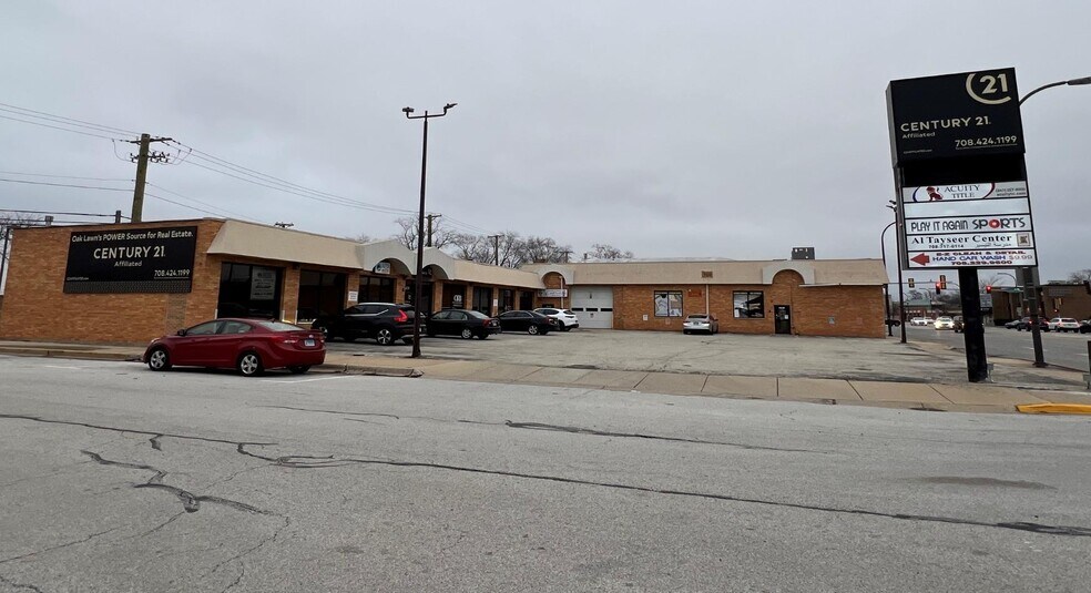 More Photos Of 5600-5620 W 95th St, Oak Lawn General Retail For Sale