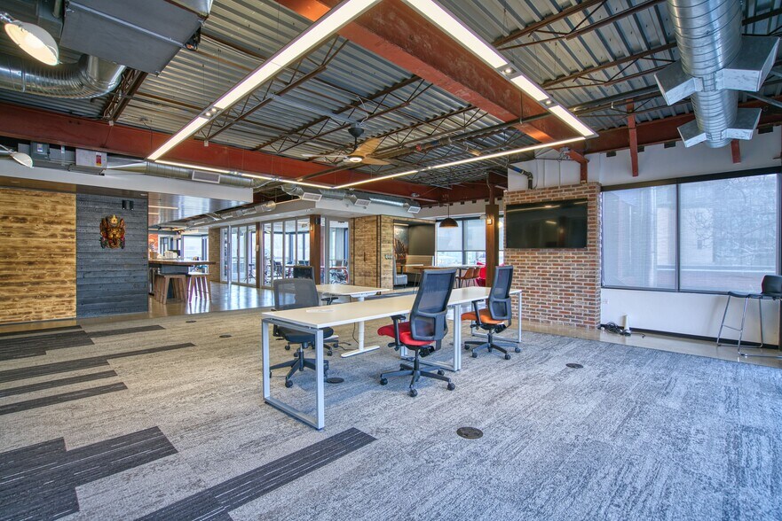 More Photos Of 1002 Walnut St, Boulder Office For Sale