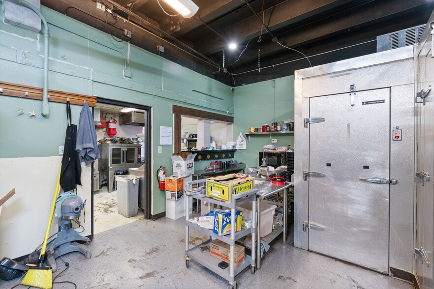 More Photos Of 7575 Broadway St, Denver Restaurant For Sale