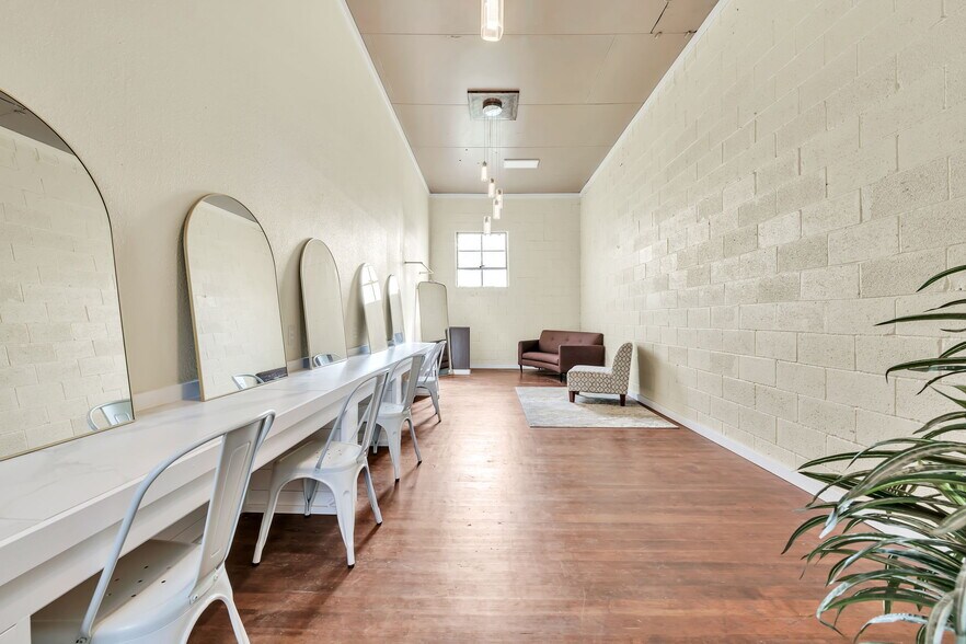 More Photos Of 31414 Harris Dr, Harrisburg Lodge Meeting Hall For Sale