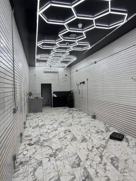 More Photos Of 582-592 W 207th St, New York Storefront For Lease