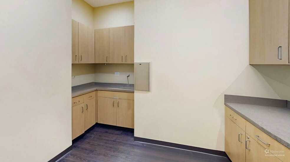 More Photos Of 447 Naubuc Ave, Glastonbury Office For Sale