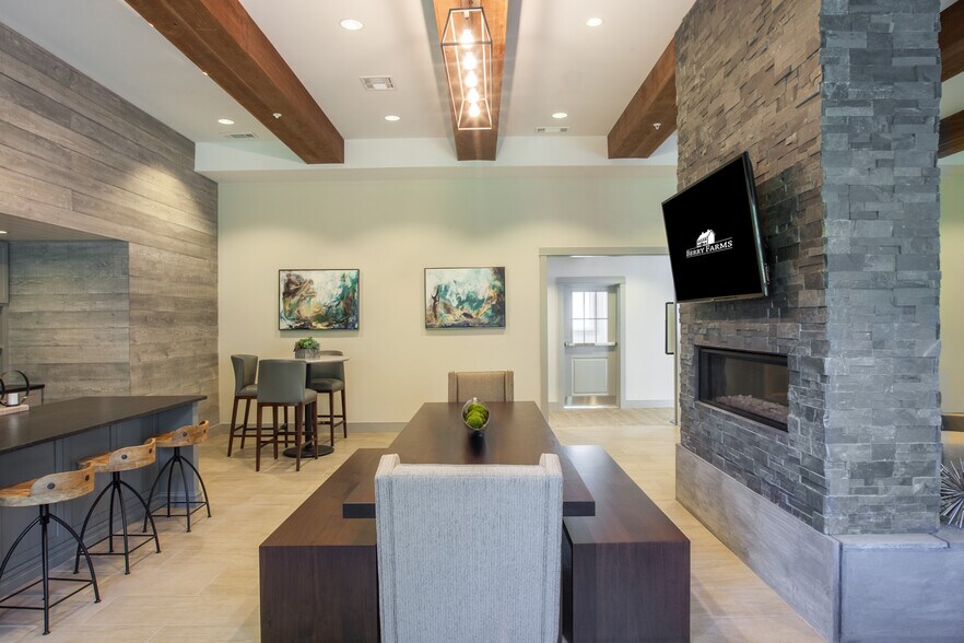 More Photos Of 4 Berry St, North Andover Apartments For Lease