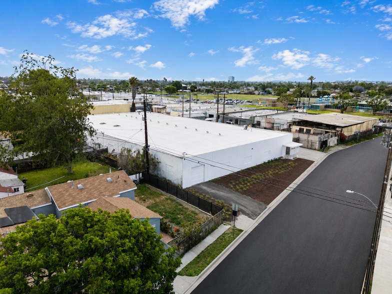 More Photos Of 2728 N Slater Ave, Compton Warehouse For Lease