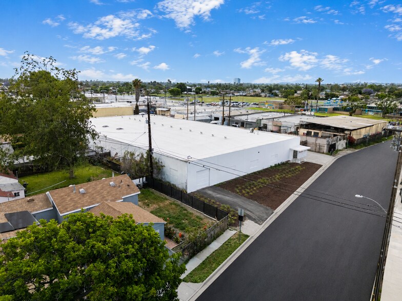 More Photos Of 2728 N Slater Ave, Compton Warehouse For Sale