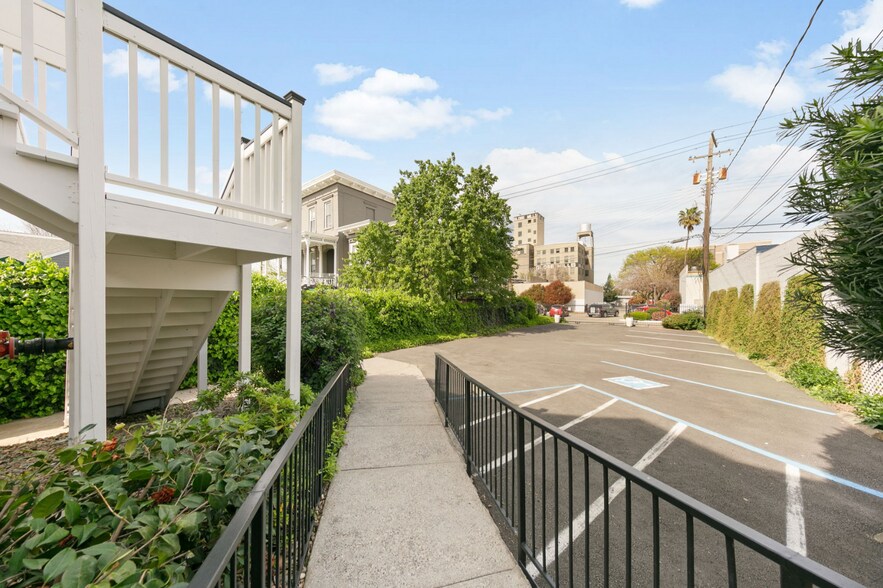 More Photos Of 1129 D St, Sacramento Office For Sale