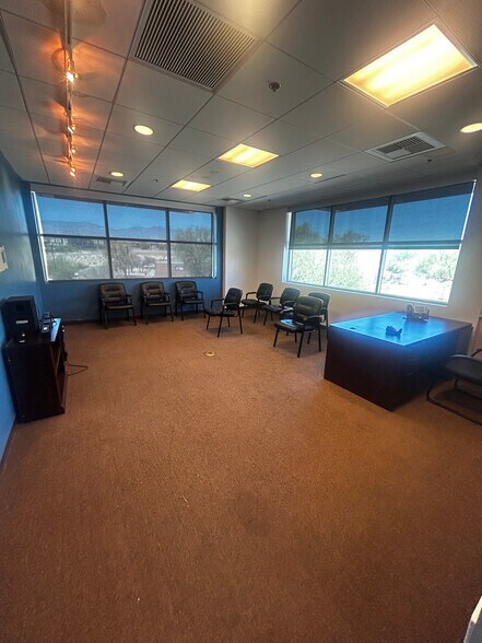 More Photos Of 73771 Dinah Shore Dr, Palm Desert Office For Lease