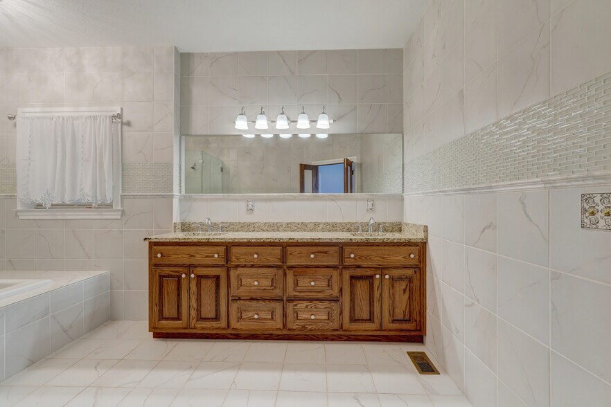 More Photos Of 178 Slaydon Rd, Eden Specialty For Sale