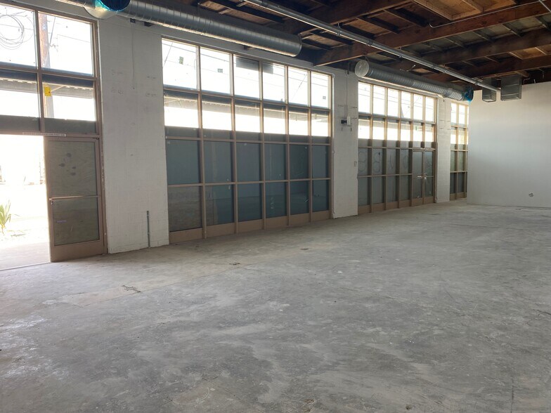 More Photos Of 580 S Alameda St, Los Angeles Storefront Retail Office For Lease