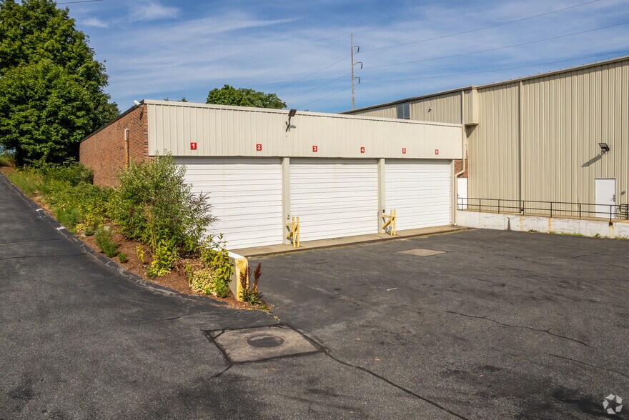 More Photos Of 111 Milk St, Westborough Warehouse For Lease