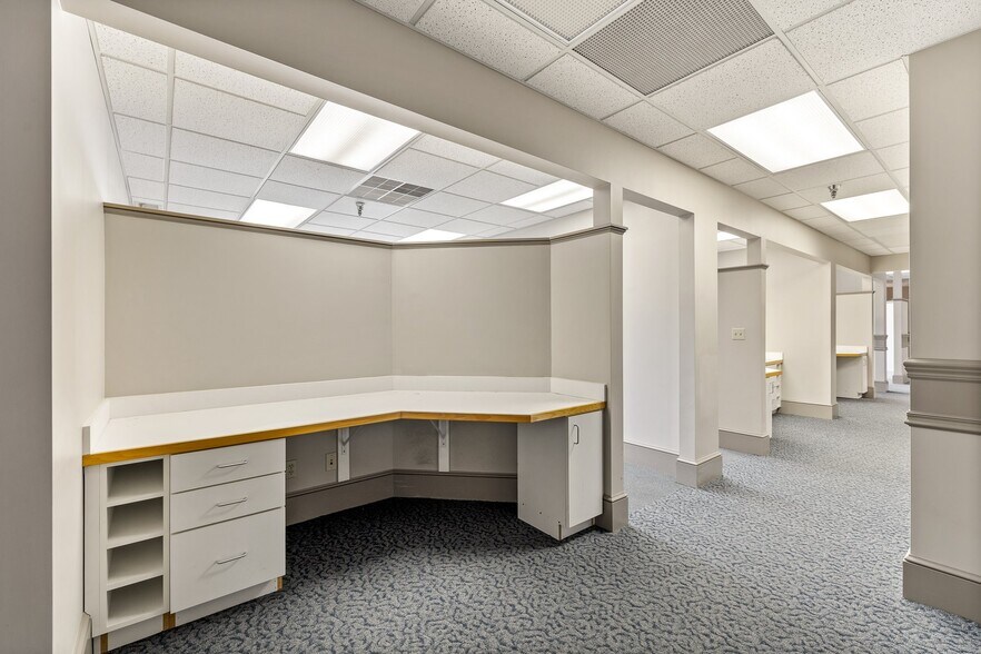 More Photos Of 380 N Main St, Mansfield Office Residential For Sale