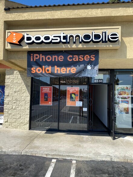 More Photos Of 8500 Paramount Blvd, Downey Unknown For Lease