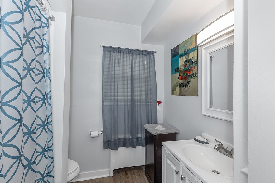 More Photos Of 6914 Montgomery Rd, Cincinnati Apartments For Sale