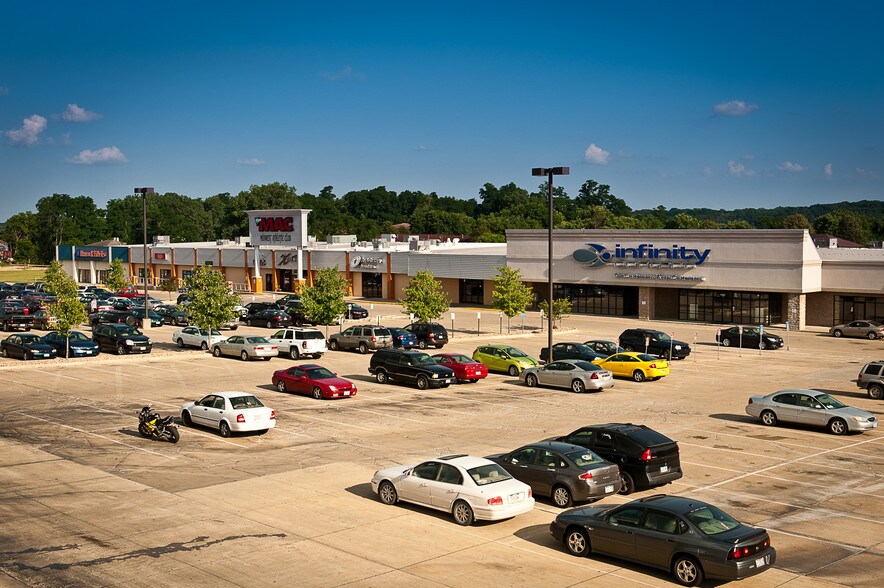 More Photos Of 4700 Tama St SE, Cedar Rapids Freestanding For Lease