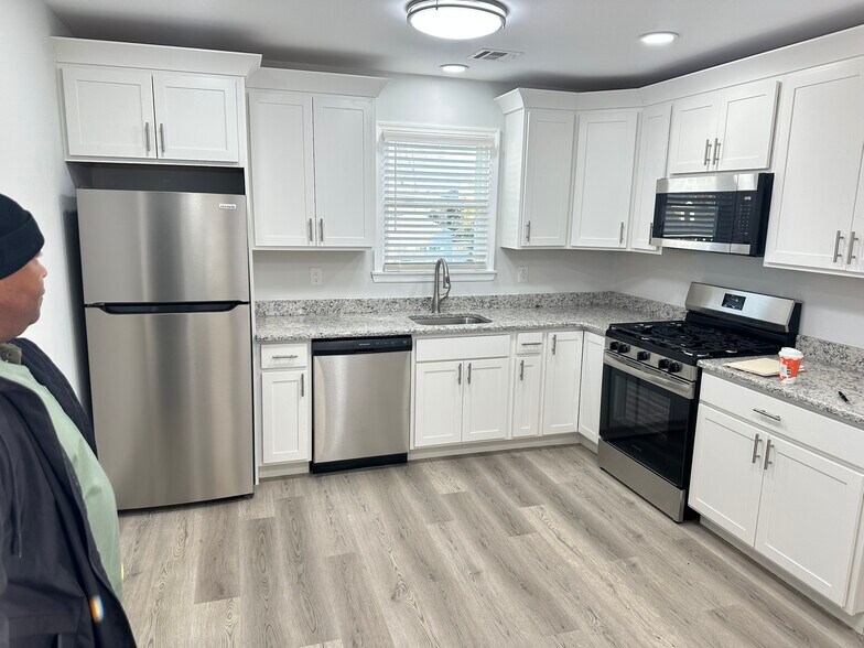 More Photos Of 221 Chestnut St, Toms River Multifamily For Sale