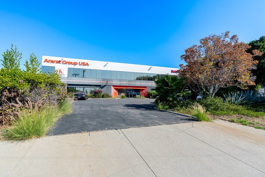 More Photos Of 9142 Independence Ave, Chatsworth Manufacturing For Sale