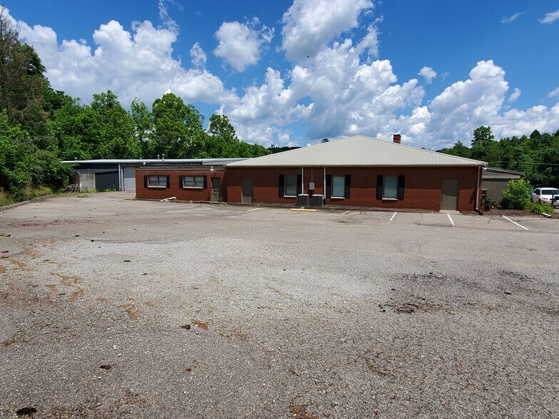 More Photos Of 1301 Colegate Dr, Marietta Freestanding For Lease