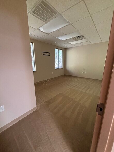 More Photos Of 10520 Ligon Mill Rd, Wake Forest Office For Lease
