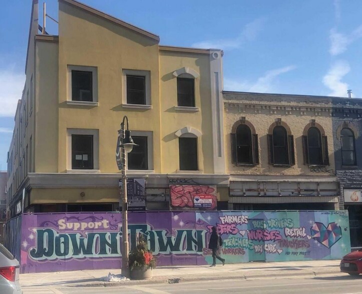 More Photos Of 3 Simcoe St S, Oshawa Storefront Retail Office For Lease