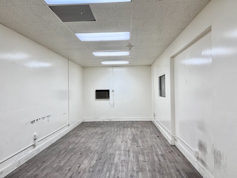 More Photos Of 144 E Santa Clara St, Arcadia Warehouse For Lease