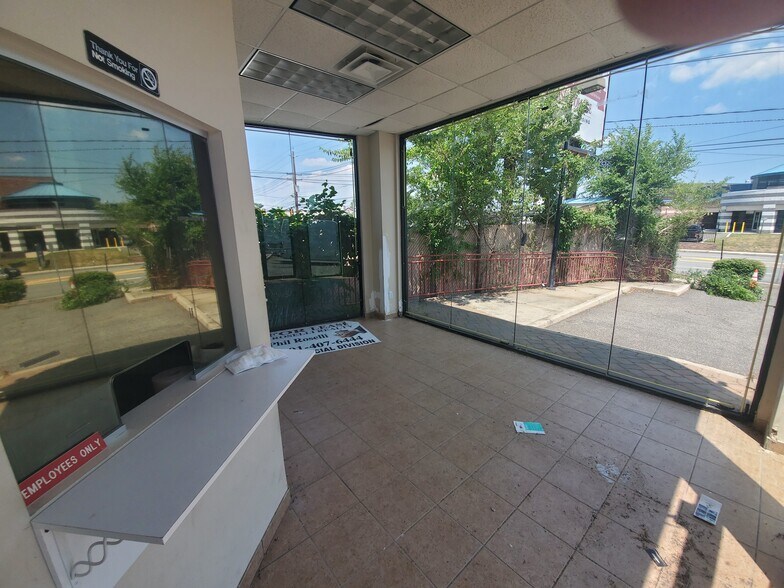 More Photos Of 161 S River St, Hackensack Freestanding For Lease