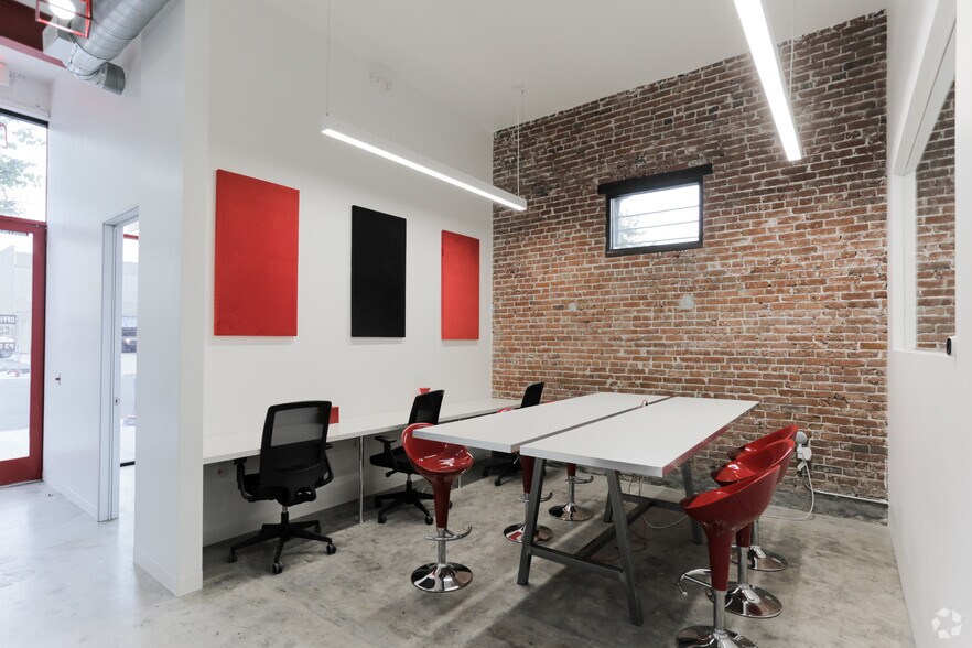 More Photos Of 120 E 3rd St, Long Beach Loft Creative Space For Lease