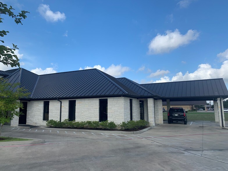 More Photos Of 2307 W Baker Rd, Baytown Medical For Lease
