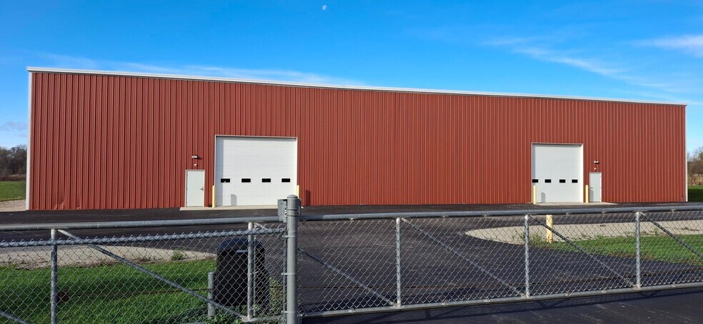 More Photos Of N2047 Sawmill Rd, Watertown Self Storage For Sale