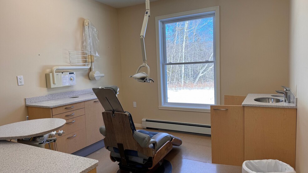 More Photos Of 292 South St, Blue Hill Office For Sale