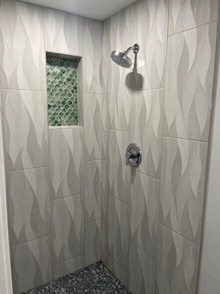 More Photos Of 3120-3131 E Riverside Dr, Fort Myers Flex For Sale