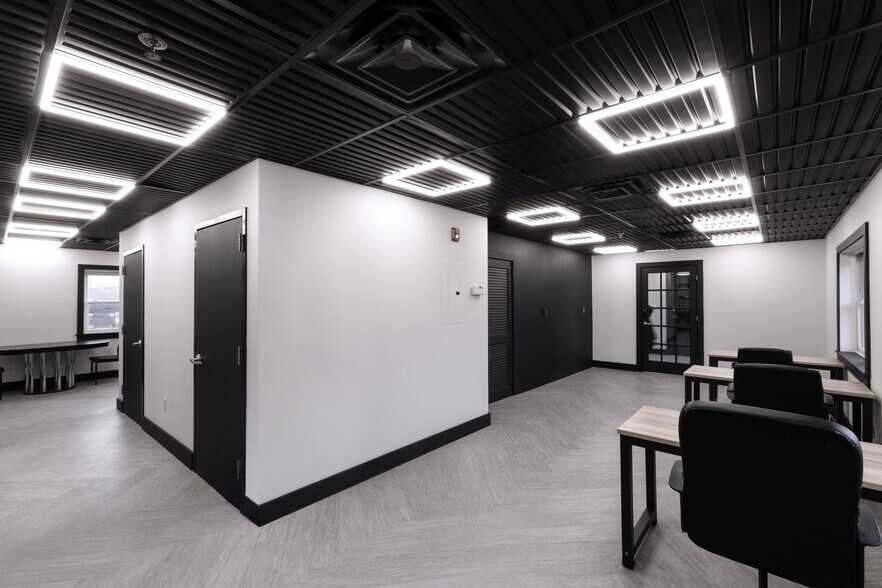 More Photos Of 7 Elmwood Dr, New City Office For Lease