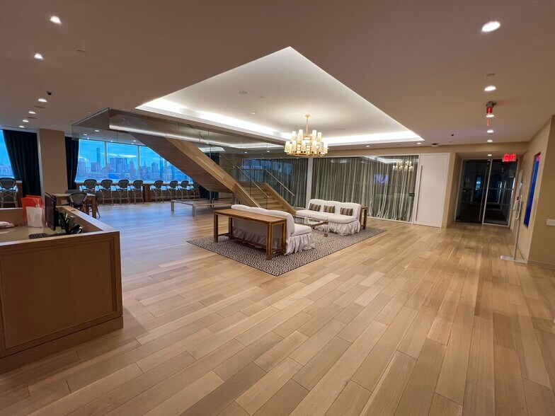 More Photos Of 499 Washington Blvd, Jersey City Office For Lease