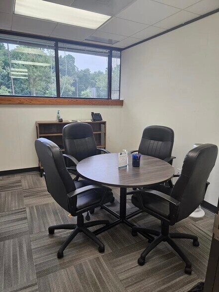 More Photos Of 3000 Highwoods Blvd, Raleigh Office For Lease