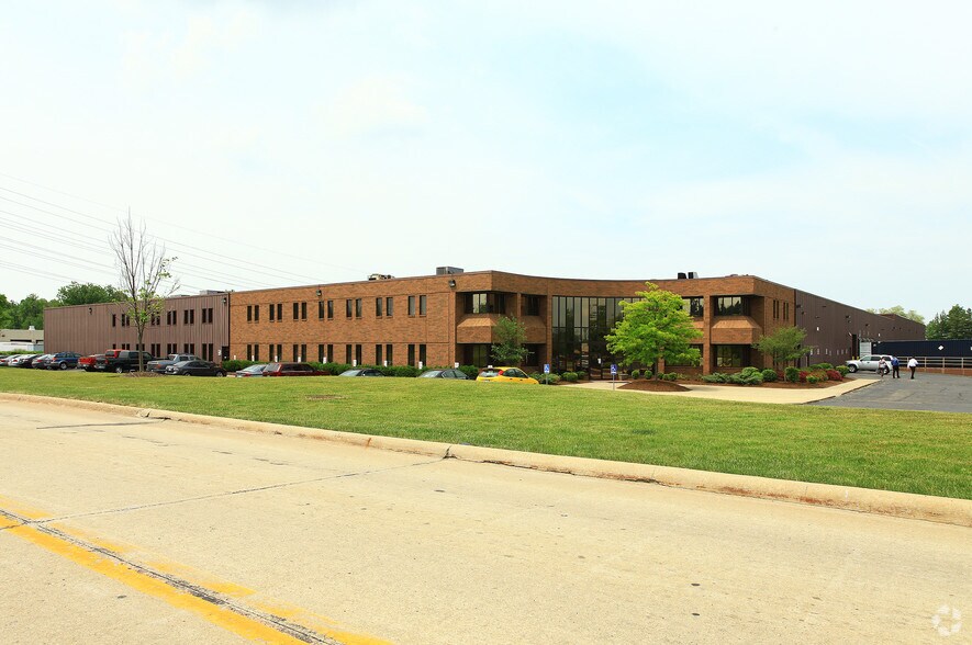 More Photos Of 7350 Young Dr, Walton Hills Manufacturing For Lease