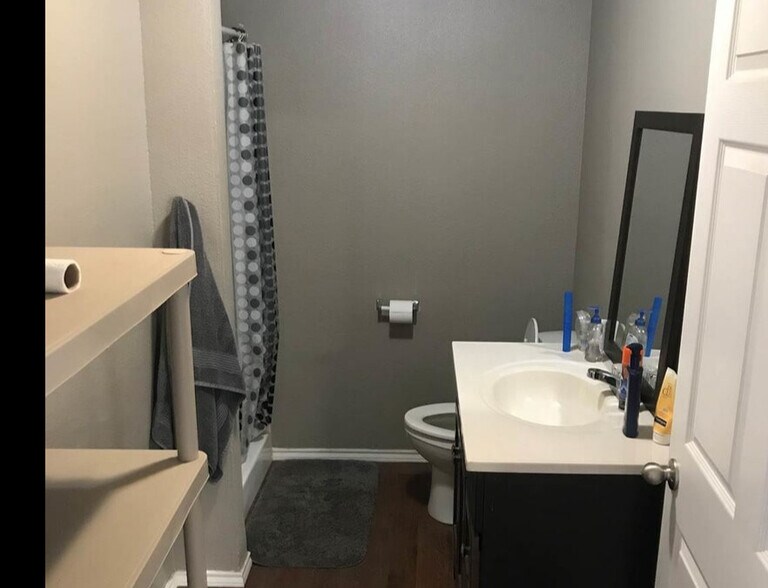 More Photos Of 1006 W County Road 114, Midland Industrial For Lease