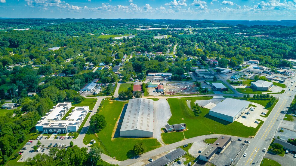 More Photos Of 1208 SW, Cleveland Warehouse For Sale