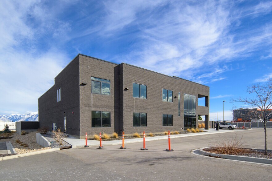More Photos Of 9489 S 6400 W, West Jordan Office For Lease