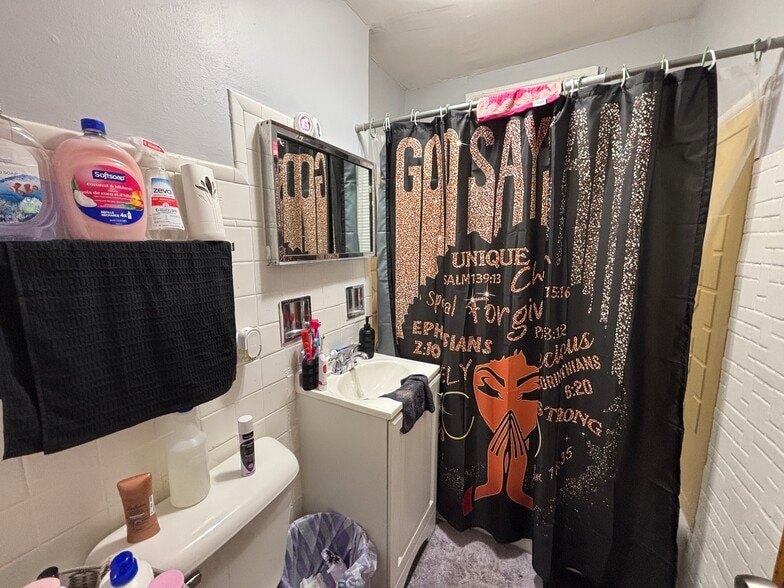More Photos Of 4411 W Walton St, Chicago Apartments For Sale