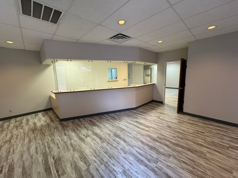 More Photos Of 618 Clara Barton Blvd, Garland Medical For Lease